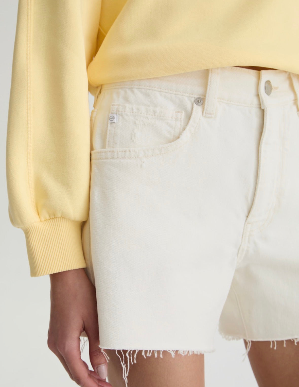 Halle Short - Powder Mended