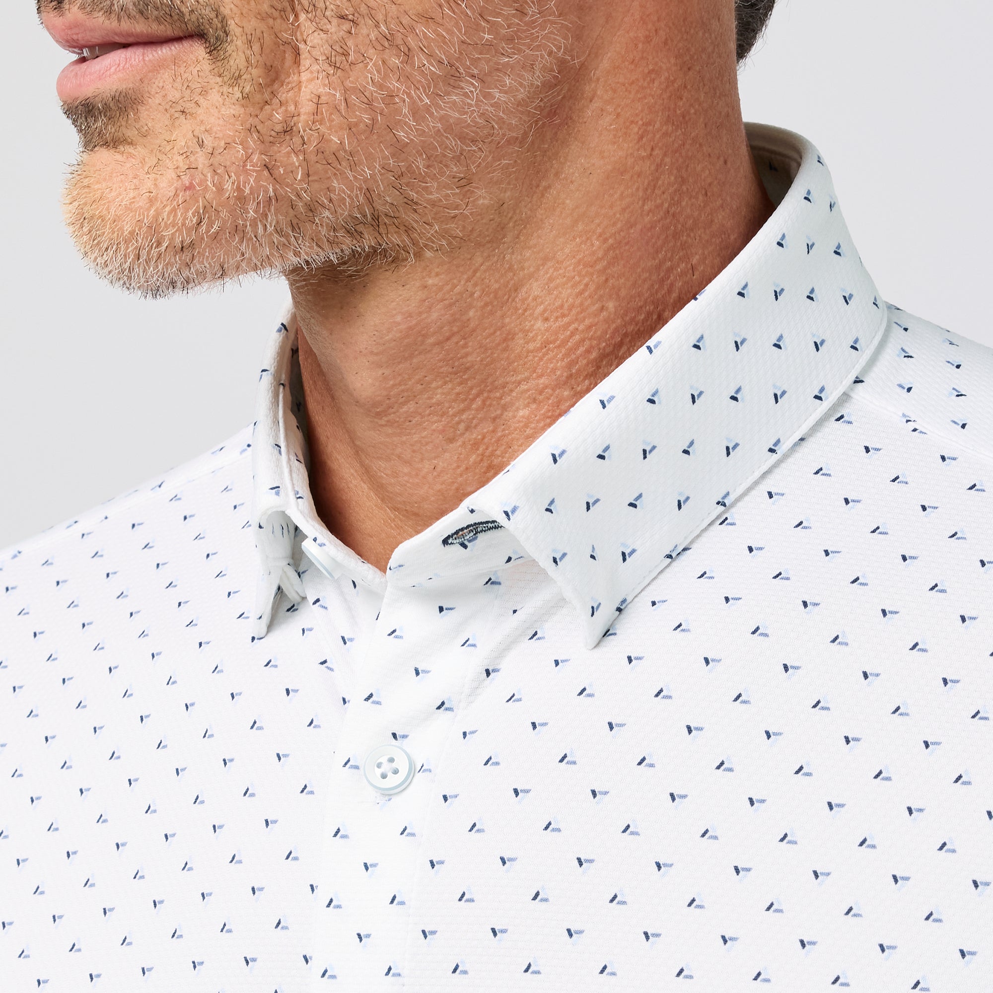 Halyard Short Sleeve - White Tossed Triangle