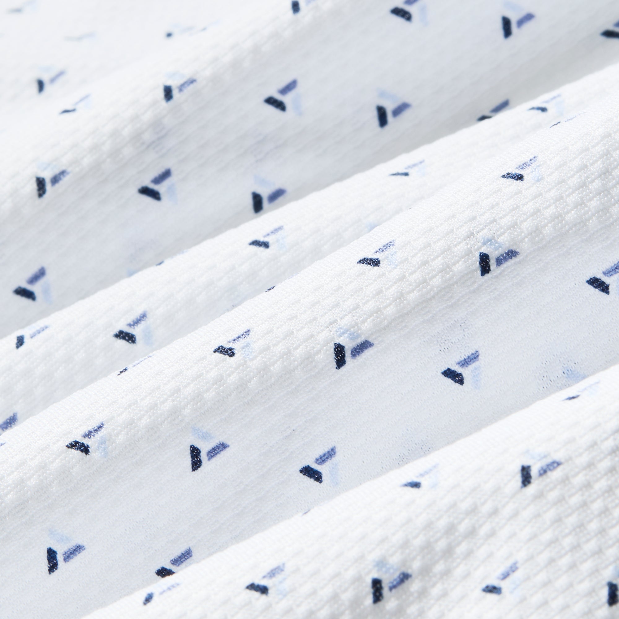 Halyard Short Sleeve - White Tossed Triangle